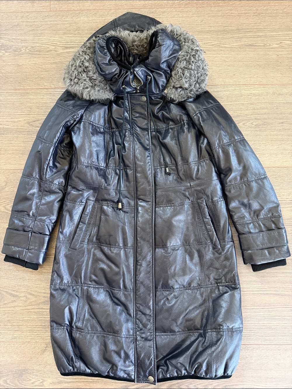 Fashion Show Leather Down Coat Sheepskin Wool Hood Taiwan Size 38 US 6 Puffer